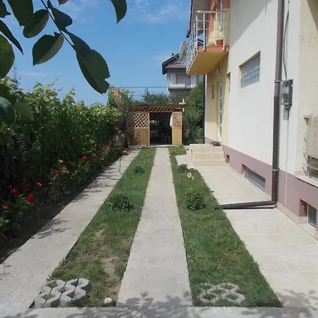 بيت ضيافة Vila Rapsodiei كونستانتا