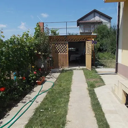بيت ضيافة Vila Rapsodiei كونستانتا