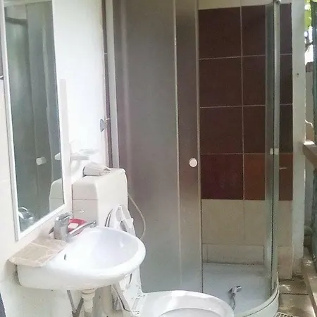 بيت ضيافة Vila Rapsodiei كونستانتا