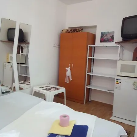 Vila Rapsodiei بيت ضيافة *